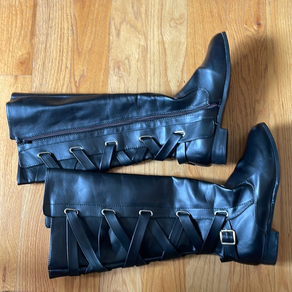 Cute black flat boots